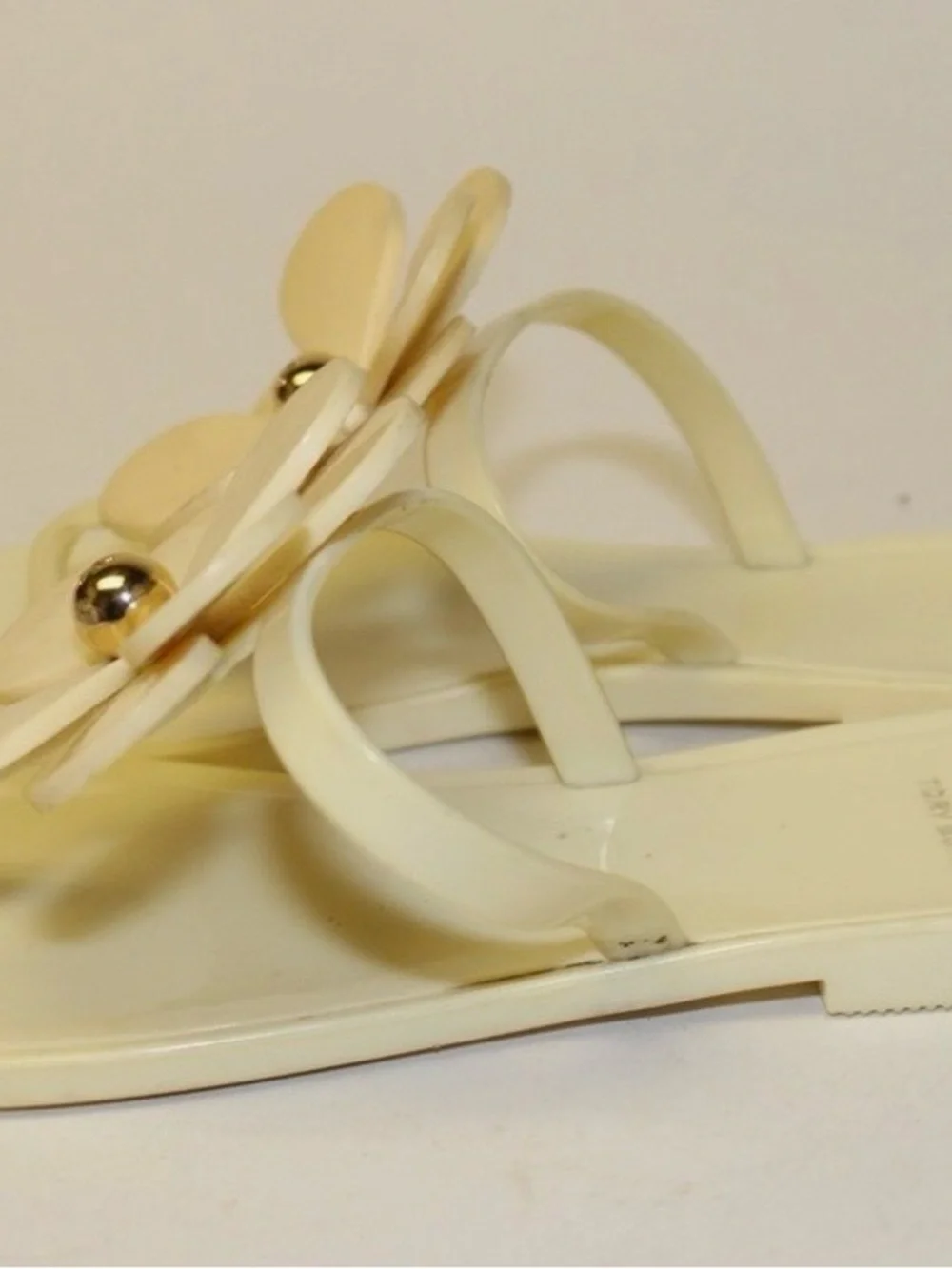 Tory Burch Cream Floral Jelly Thong Sandals with Pale Peach Flowers Size 7